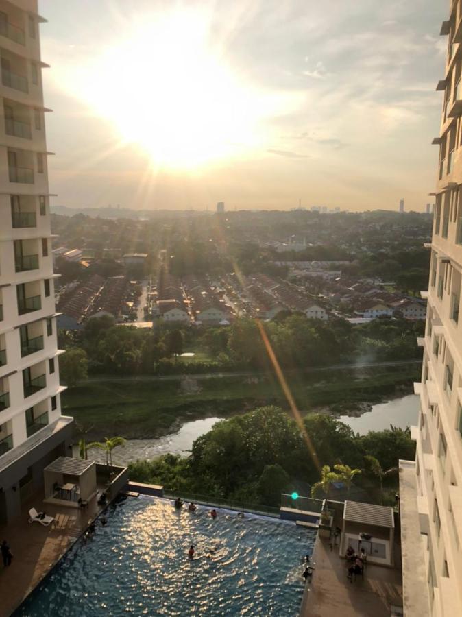 Mishal'S Homestay-Vista Bangi Studio Service Apartment Kajang Exteriör bild